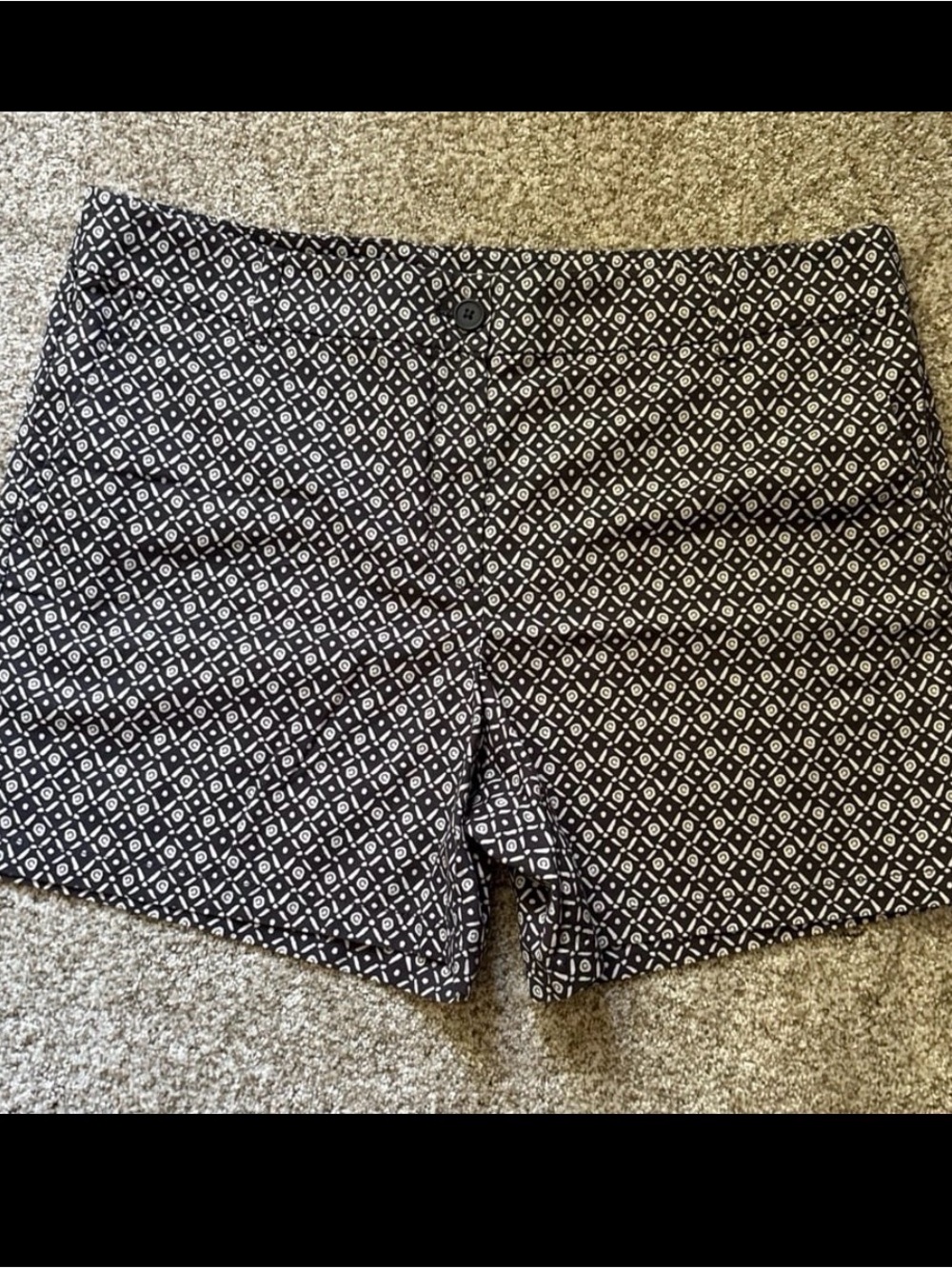 LOFT Black and White Geometric Shorts